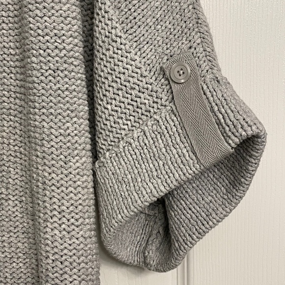 LOFT Cropped Swing Front Sweater - Picture 4 of 11